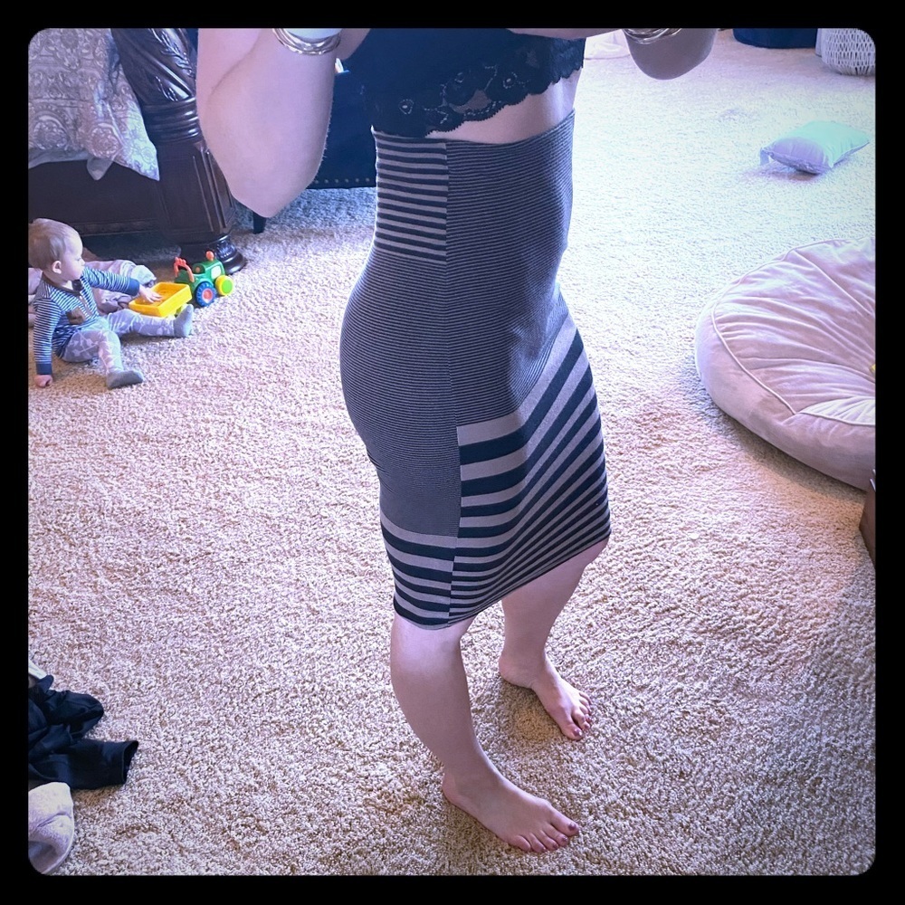 Stretchy Striped Pencil Skirt